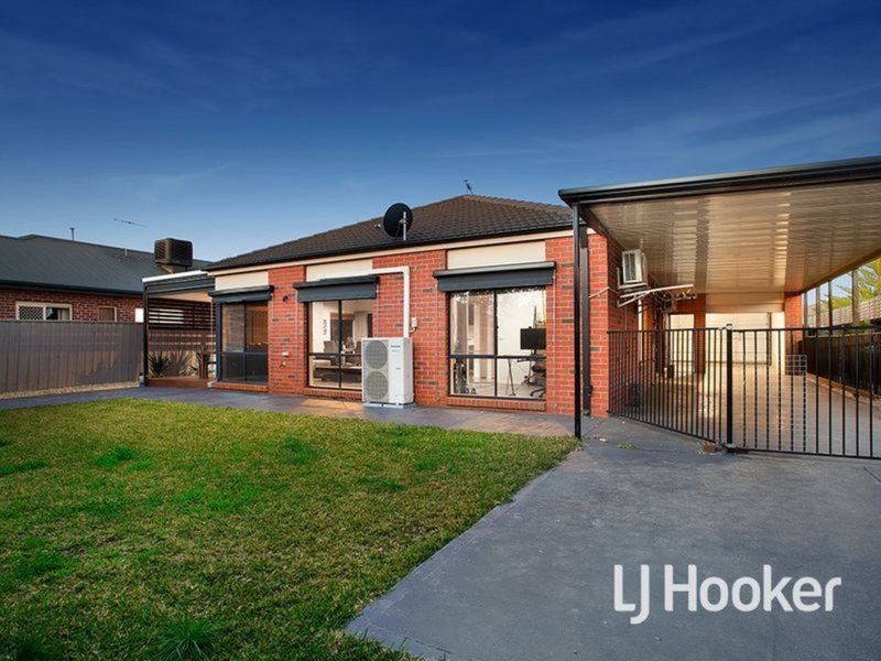 Photo - 62 Lennon Boulevard, Point Cook VIC 3030 - Image 13