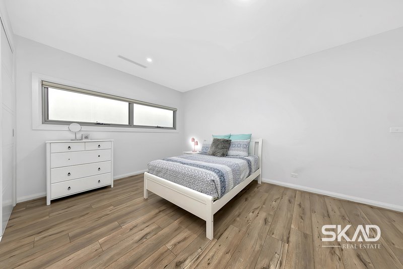 Photo - 62 Mackellar Drive, Roxburgh Park VIC 3064 - Image 24