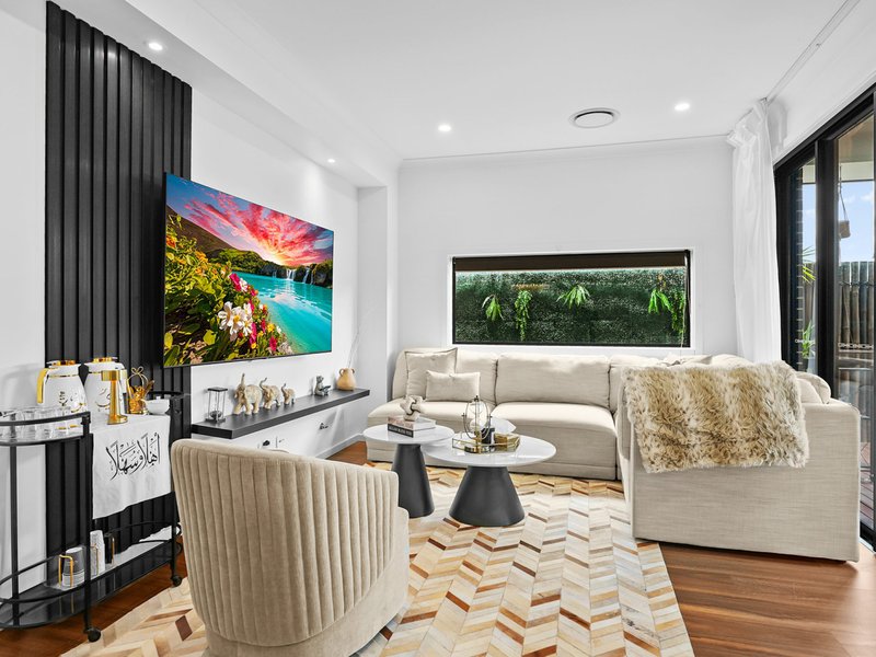 Photo - 62 Maidenhair Avenue, Denham Court NSW 2565 - Image 3