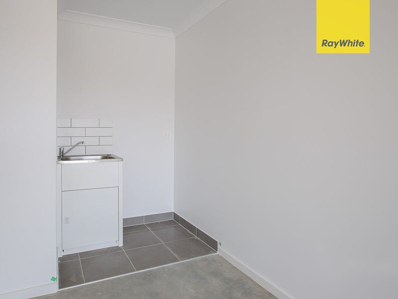 Photo - 62 Mckinnon Drive, Yarrabilba QLD 4207 - Image 11