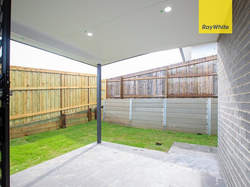 Photo - 62 Mckinnon Drive, Yarrabilba QLD 4207 - Image 12