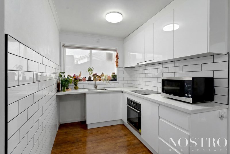 Photo - 62 Mcpherson Street, Essendon VIC 3040 - Image 7