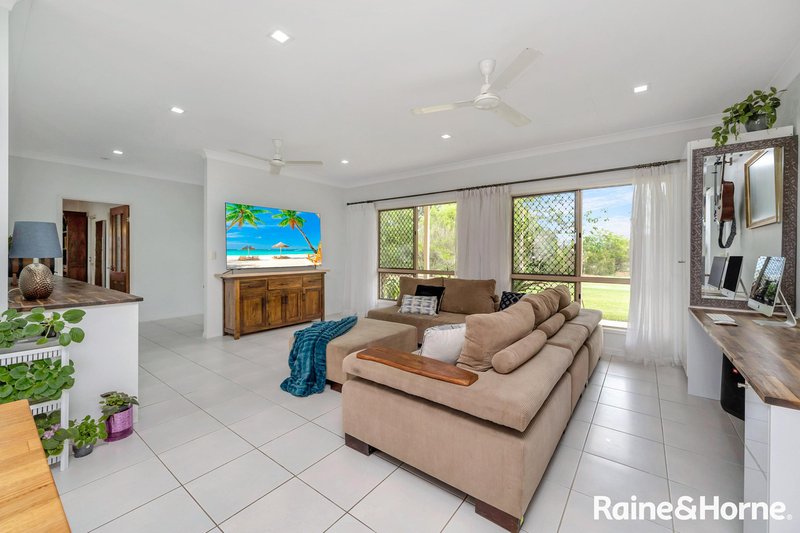 Photo - 62 Melrose Crescent, Kelso QLD 4815 - Image 4