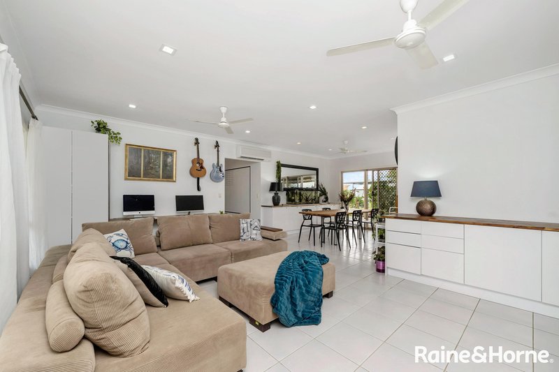 Photo - 62 Melrose Crescent, Kelso QLD 4815 - Image 5