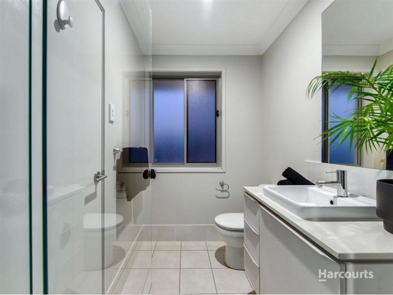 Photo - 62 Merimbula Crescent, Fitzgibbon QLD 4018 - Image 12