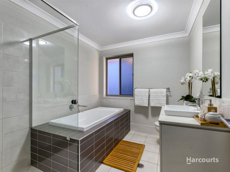 Photo - 62 Merimbula Crescent, Fitzgibbon QLD 4018 - Image 14