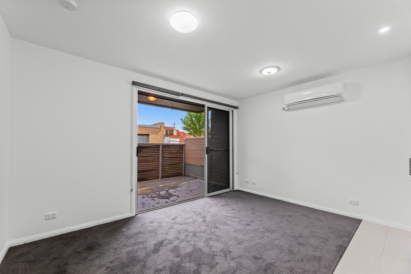 Photo - 6/2 Middleborough Road, Burwood East VIC 3151 - Image 4