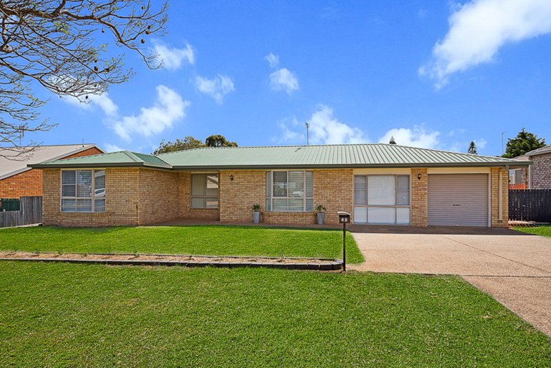 62 Moore Crescent, Wilsonton QLD 4350