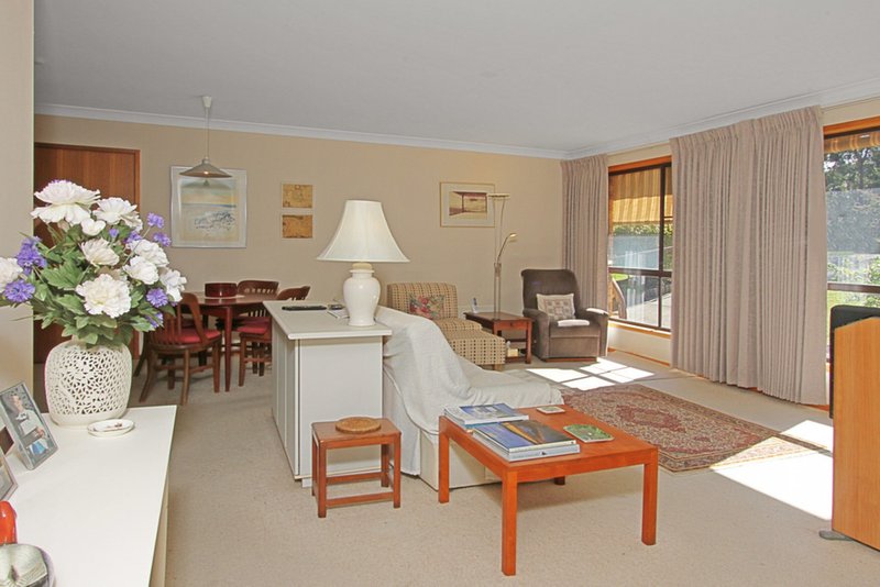 Photo - 62 Moorong Cres , Malua Bay NSW 2536 - Image 5