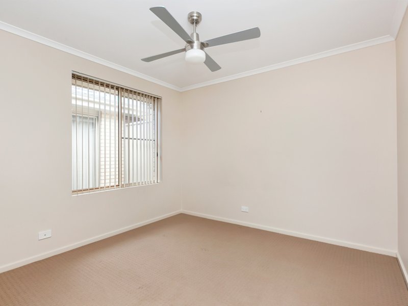 Photo - 62 Nash Lane, Morphett Vale SA 5162 - Image 4