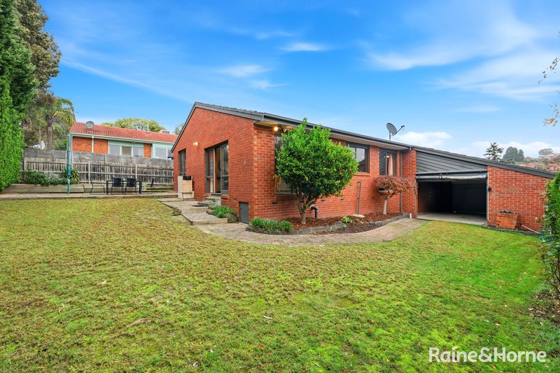 Photo - 62 Newlands Crescent, Doncaster East VIC 3109 - Image 7