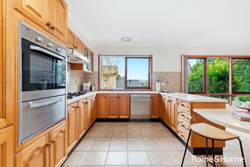 Photo - 62 Newlands Crescent, Doncaster East VIC 3109 - Image 11