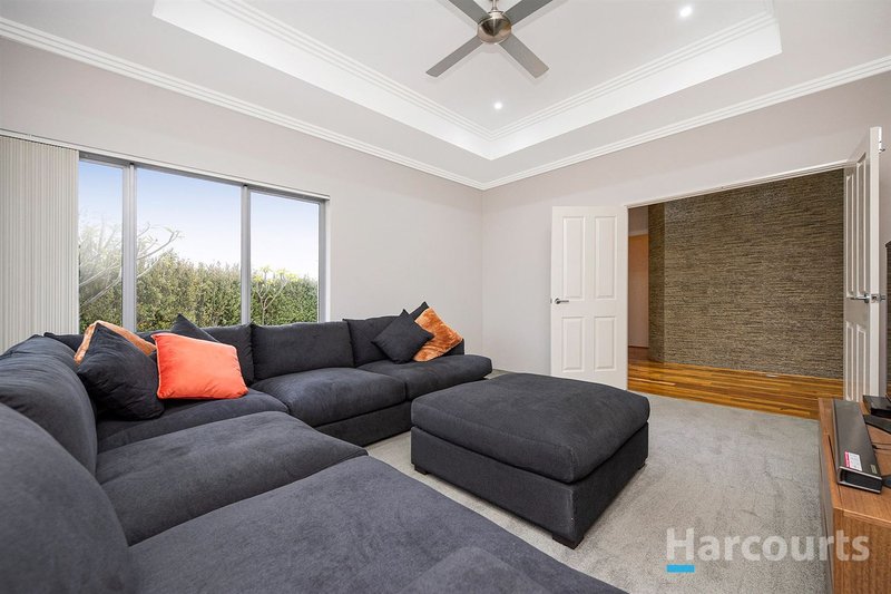 Photo - 62 O'Mara Boulevard, Iluka WA 6028 - Image 11