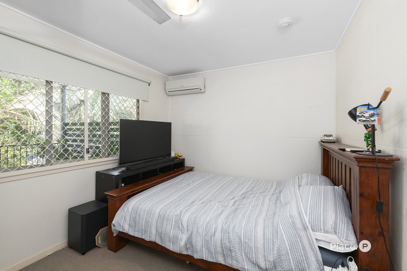 Photo - 62 Ormadale Road, Yeronga QLD 4104 - Image 9