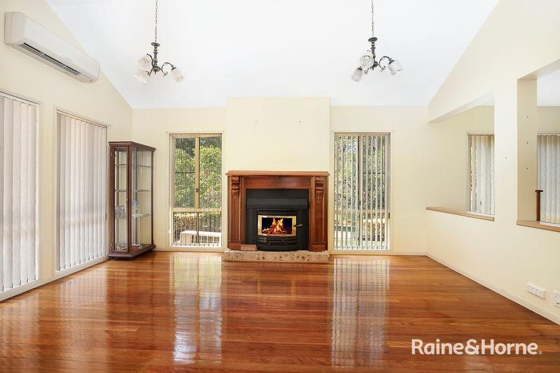 Photo - 62 Oxley Drive, Mittagong NSW 2575 - Image 6