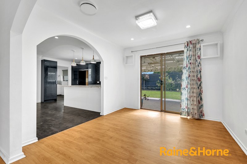 Photo - 62 Pentland Drive, Epping VIC 3076 - Image 9