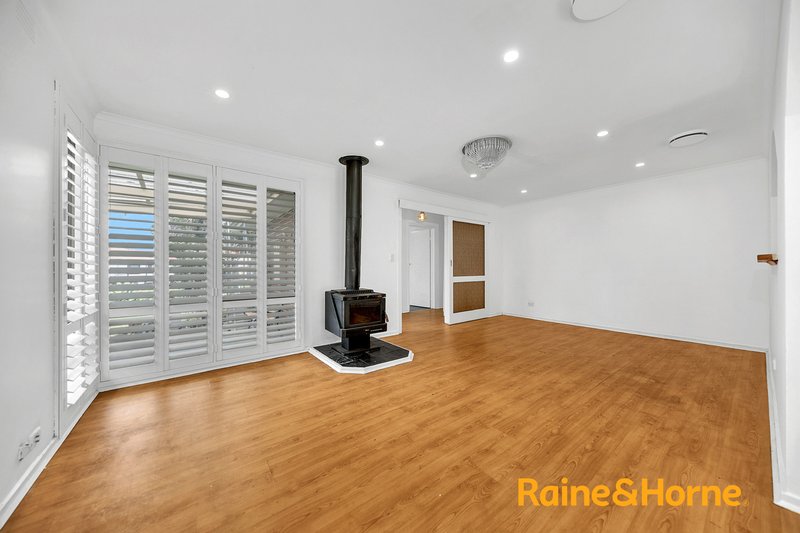 Photo - 62 Pentland Drive, Epping VIC 3076 - Image 4