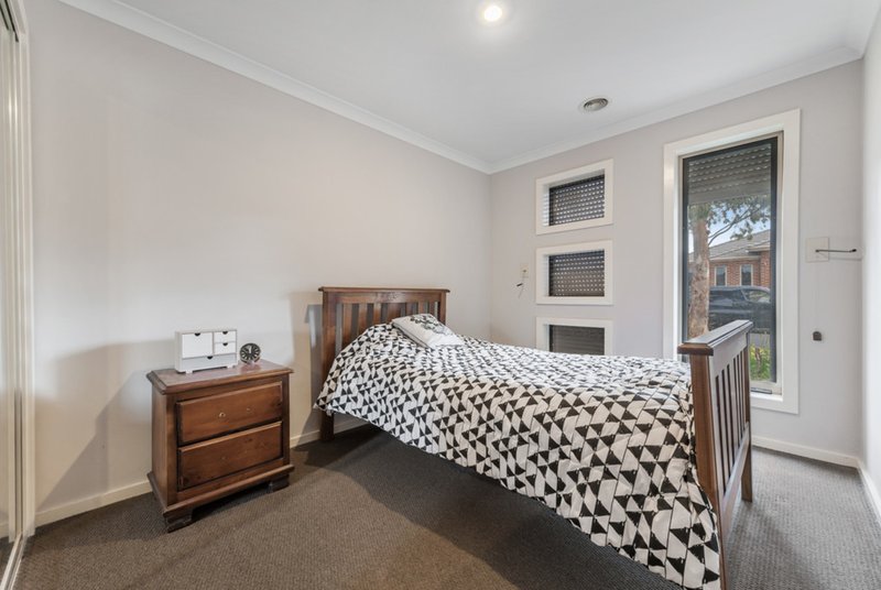 Photo - 62 Pioneer Drive, Deer Park VIC 3023 - Image 2