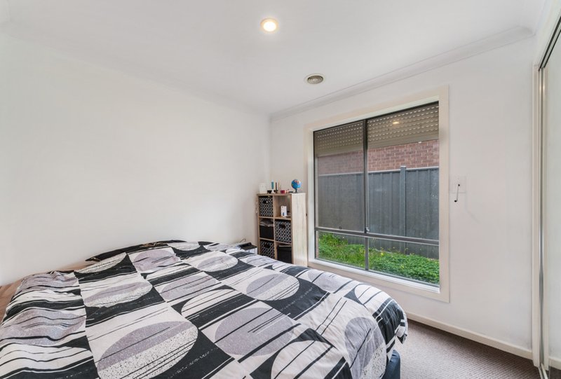 Photo - 62 Pioneer Drive, Deer Park VIC 3023 - Image 10