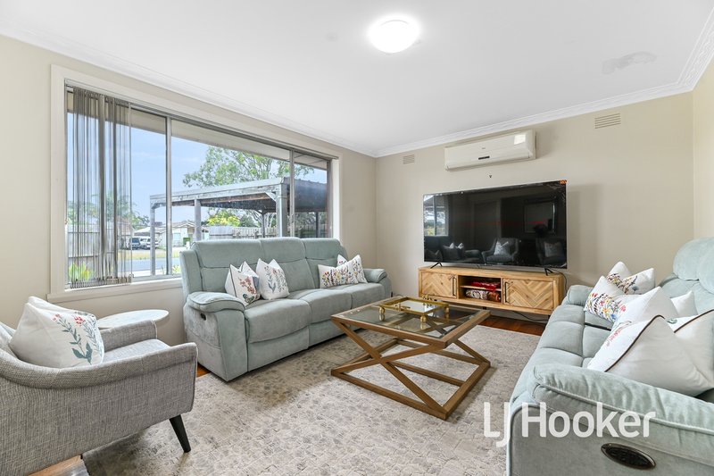 Photo - 62 Pound Road, Hampton Park VIC 3976 - Image 2