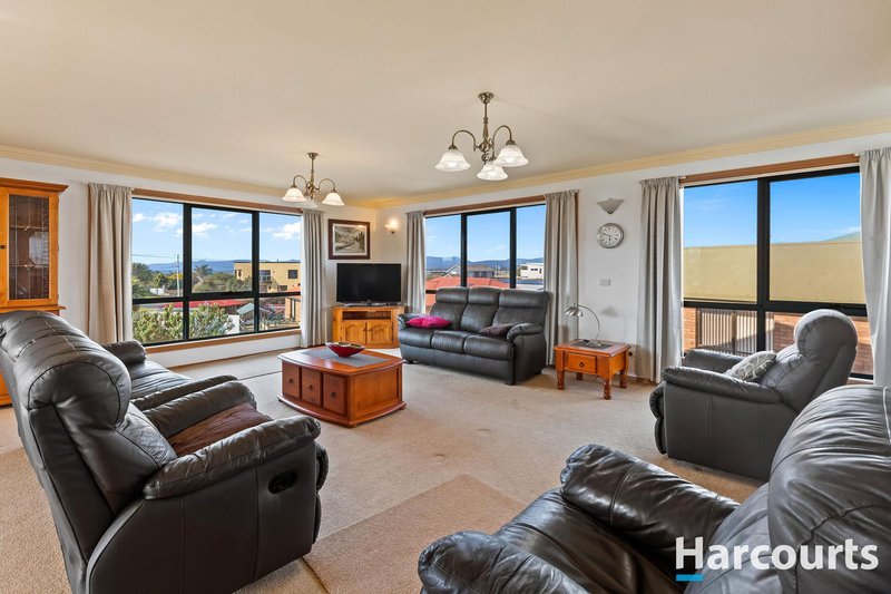 Photo - 62 Quinlan Crescent, Shearwater TAS 7307 - Image 4