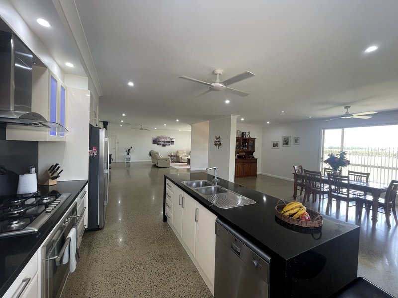 Photo - 62 Rae Road, Griffith NSW 2680 - Image 6