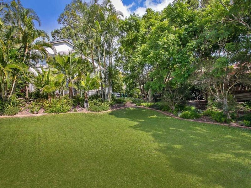 Photo - 62 Renfrew Dr , Highland Park QLD 4211 - Image 18