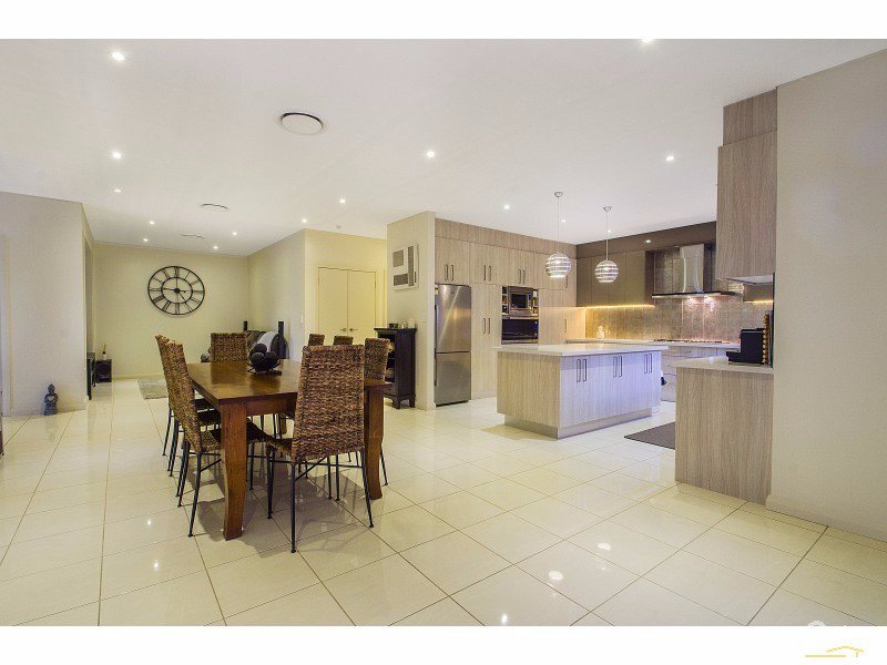 Photo - 62 Ridgeline Drive, The Ponds NSW 2769 - Image 6