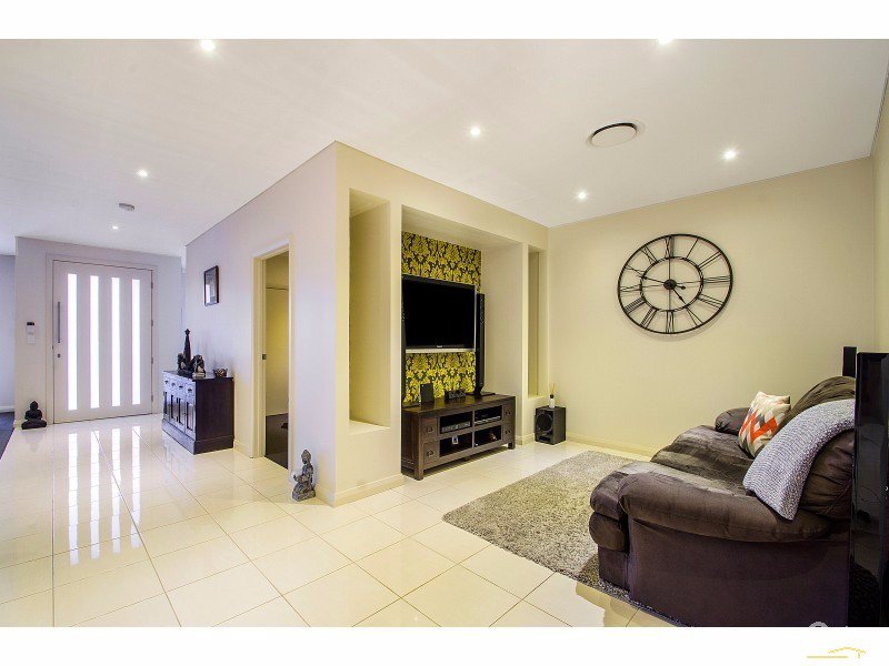 Photo - 62 Ridgeline Drive, The Ponds NSW 2769 - Image 8