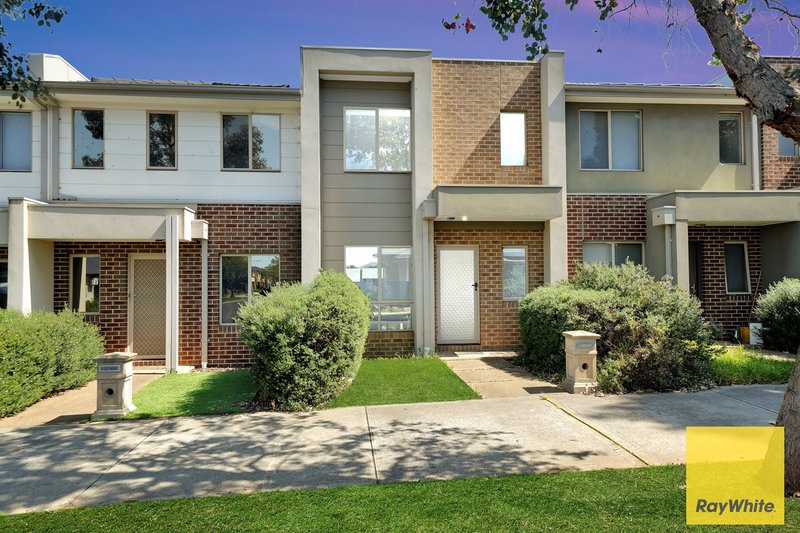 Photo - 6/2 Rockgarden Drive, Truganina VIC 3029 - Image 2