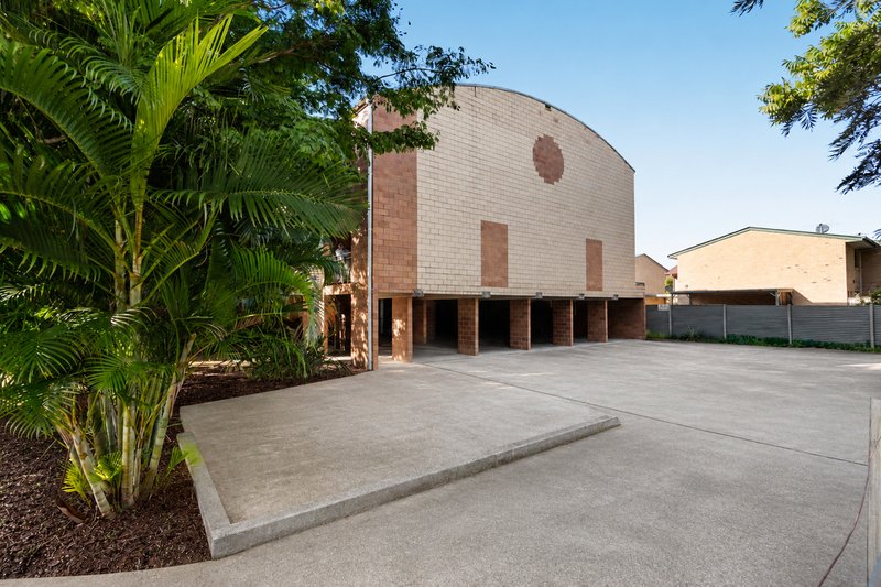 Photo - 6/2 Rogers Crescent, Caboolture QLD 4510 - Image 2