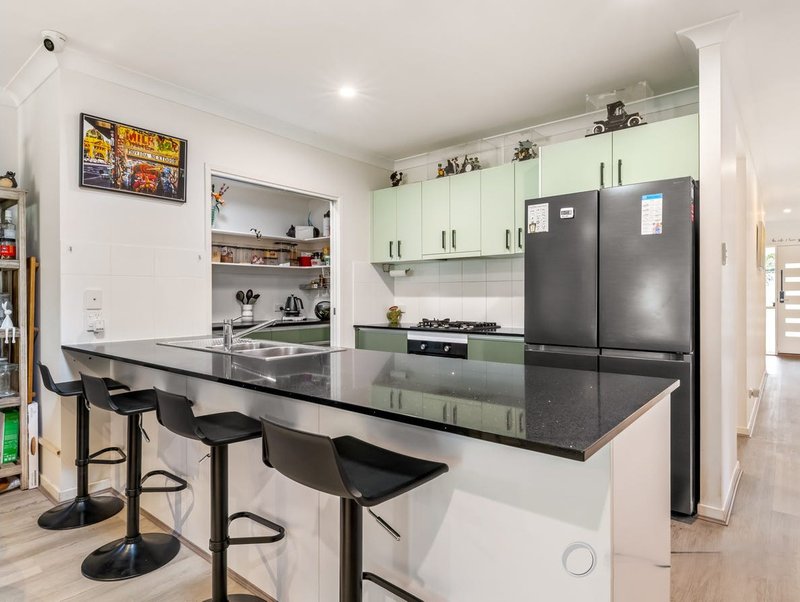 Photo - 62 Sandover Circuit, Holmview QLD 4207 - Image 6