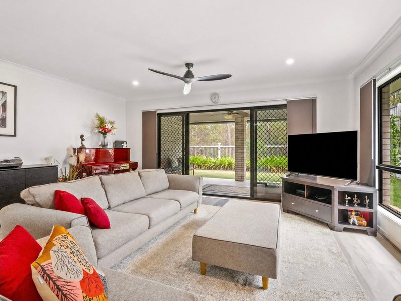 Photo - 62 Sandover Circuit, Holmview QLD 4207 - Image 9