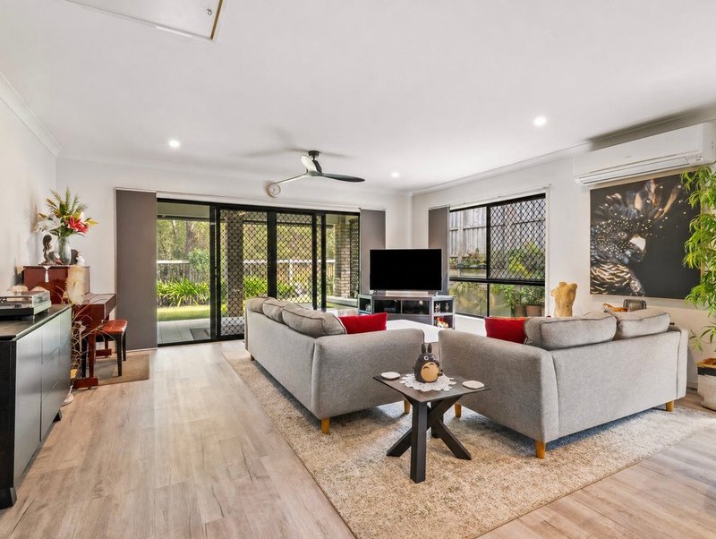 Photo - 62 Sandover Circuit, Holmview QLD 4207 - Image 11
