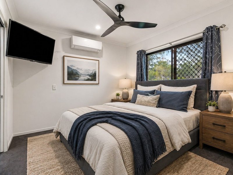 Photo - 62 Sandover Circuit, Holmview QLD 4207 - Image 12