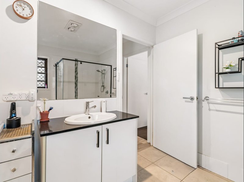 Photo - 62 Sandover Circuit, Holmview QLD 4207 - Image 14