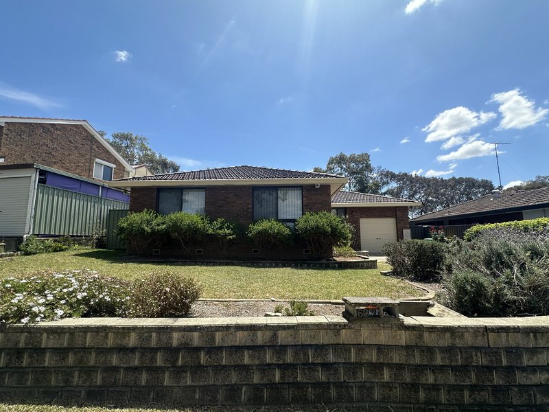 62 Semillian Crescent, Eschol Park NSW 2558