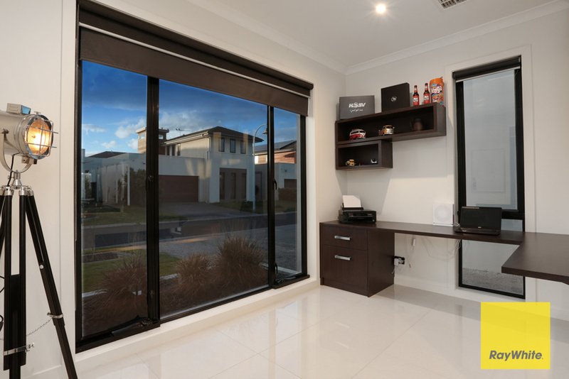 Photo - 62 Signature Boulevard, Point Cook VIC 3030 - Image 4