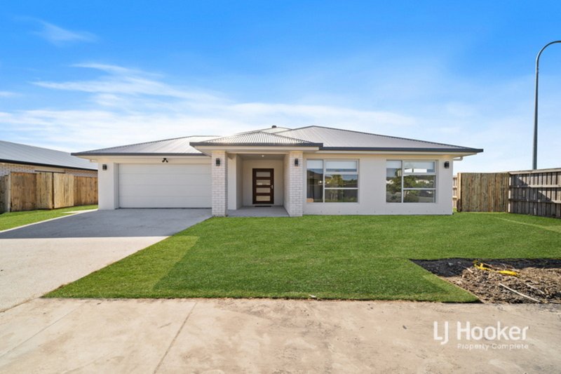 Photo - 62 Snowdonia Crescent, Yarrabilba QLD 4207 - Image 10