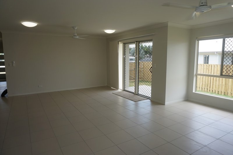 Photo - 62 Soldiers Road, Bowen QLD 4805 - Image 10