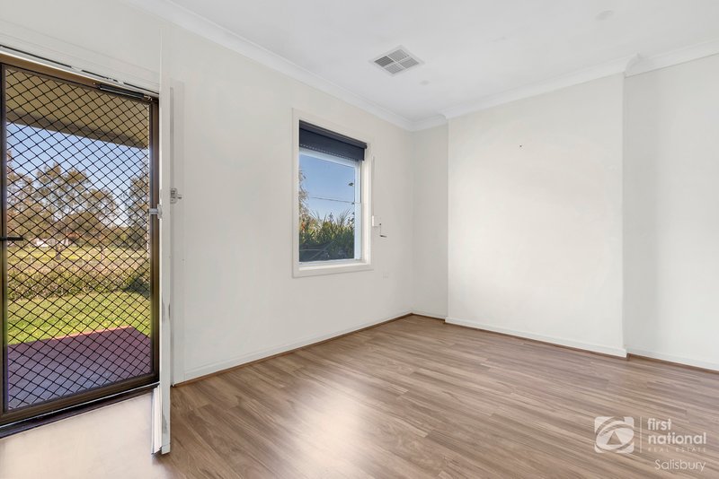 Photo - 62 Stakes Crescent, Elizabeth Downs SA 5113 - Image 3