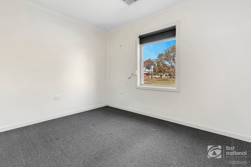 Photo - 62 Stakes Crescent, Elizabeth Downs SA 5113 - Image 9