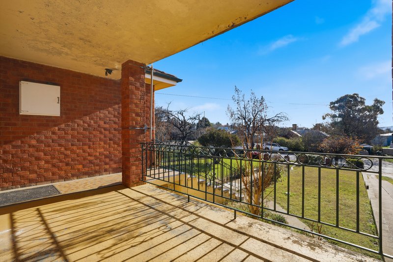 Photo - 62 Stewart Street, Bathurst NSW 2795 - Image 2