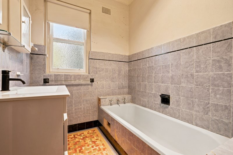 Photo - 62 Stewart Street, Bathurst NSW 2795 - Image 11