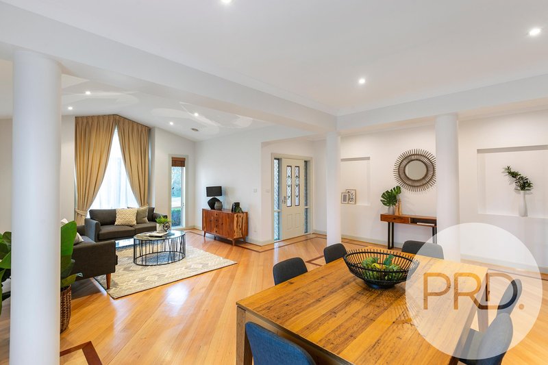 Photo - 62 Sugarloaf Circle, Palmerston ACT 2913 - Image 8