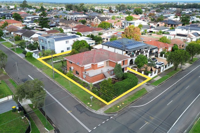 Photo - 62 The Boulevarde , Fairfield NSW 2165 - Image 2