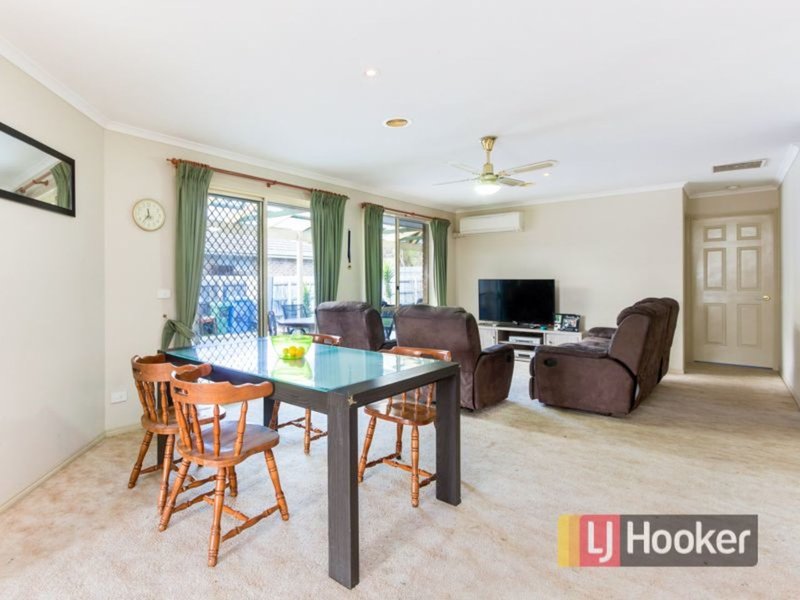 Photo - 62 The Parkway, Hampton Park VIC 3976 - Image 6