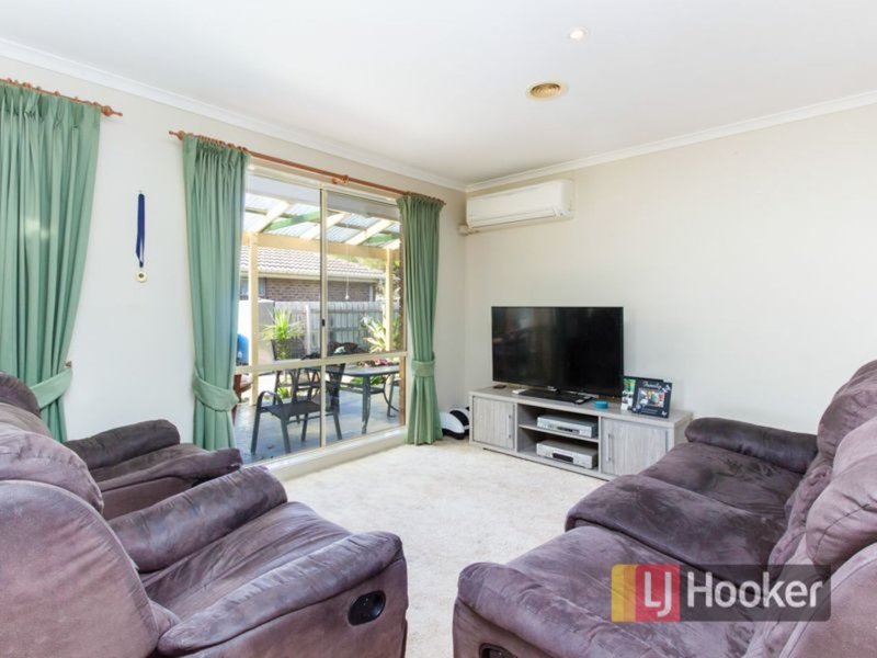 Photo - 62 The Parkway, Hampton Park VIC 3976 - Image 7