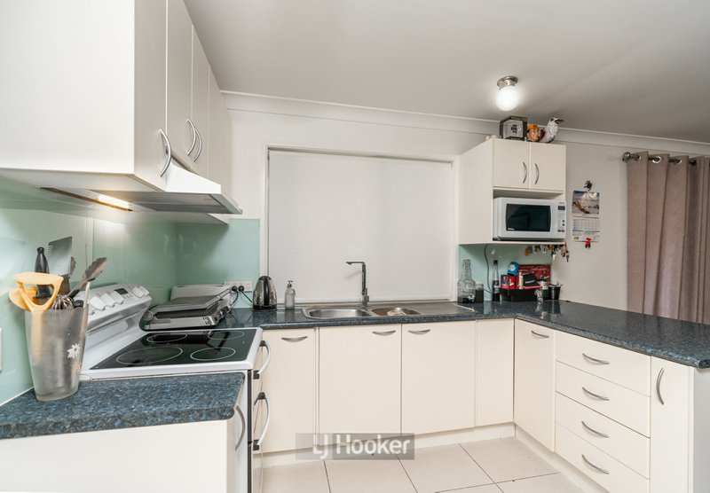 Photo - 62 Tovey Road, Boronia Heights QLD 4124 - Image 2