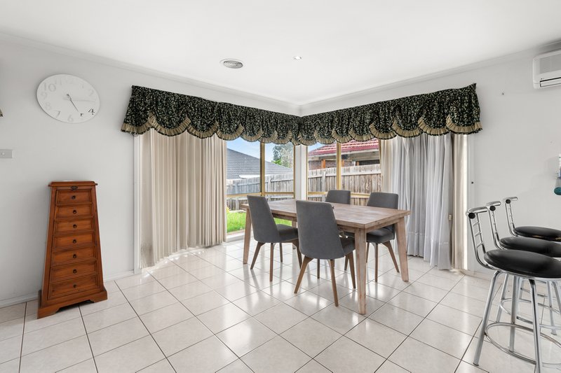 Photo - 62 Trinity Way, South Morang VIC 3752 - Image 5